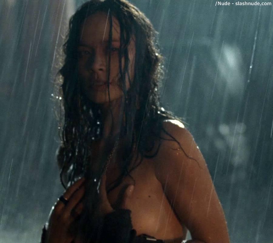 andre kheir recommends Moon Bloodgood Naked