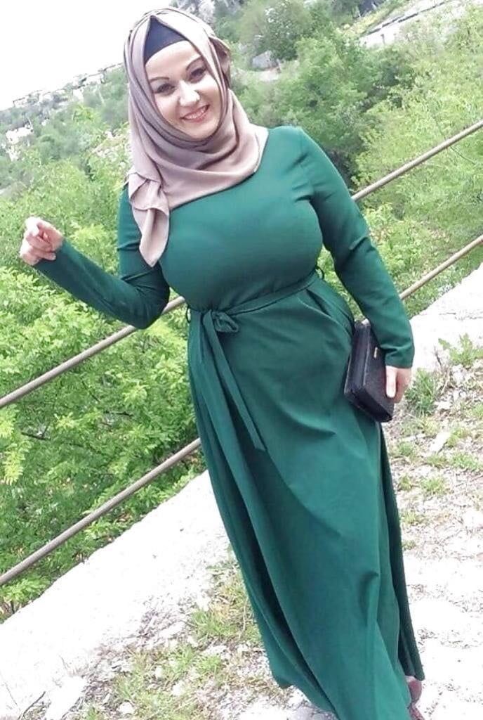 bart schlosser share big tit hijab photos