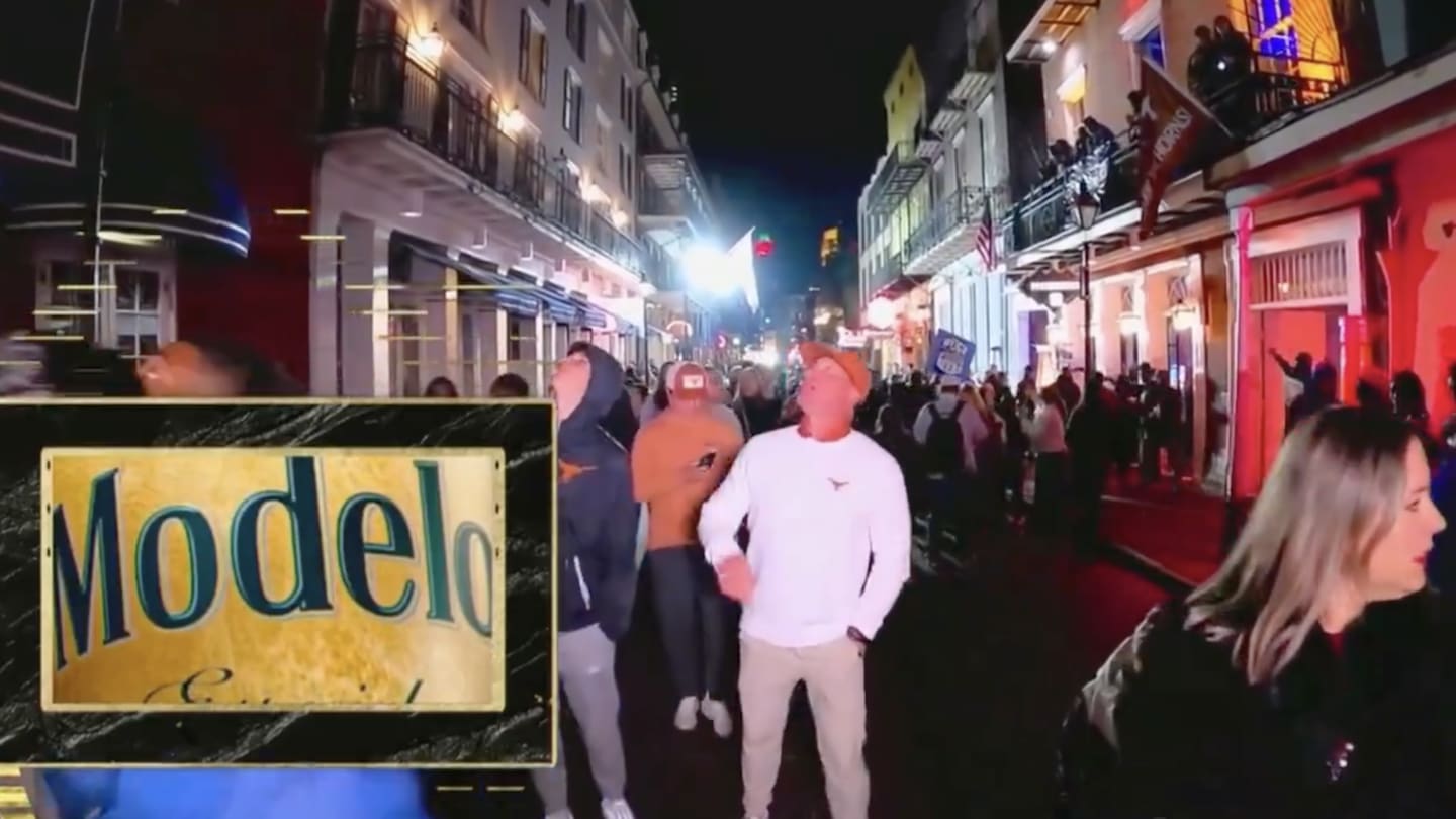 aili cheong recommends Bourbon Street Flasher Video