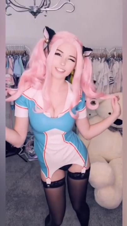 david scott ledbetter recommends Belle Delphine Dance