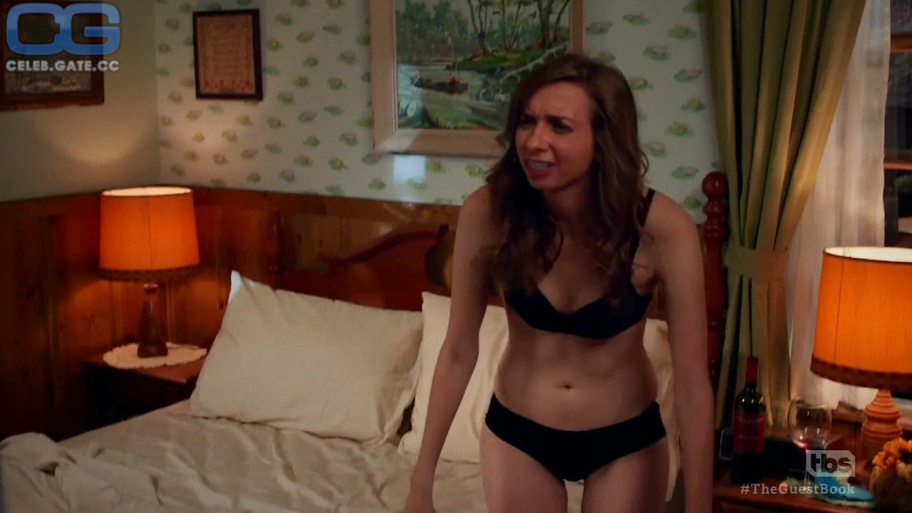 adrain garcia recommends lauren lapkus nude pic