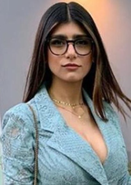 awang omar recommends mia khalifa porn webcam pic