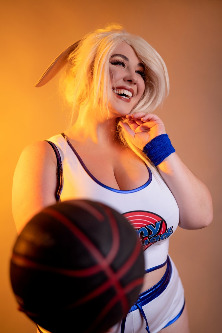 lola bunny cosplay