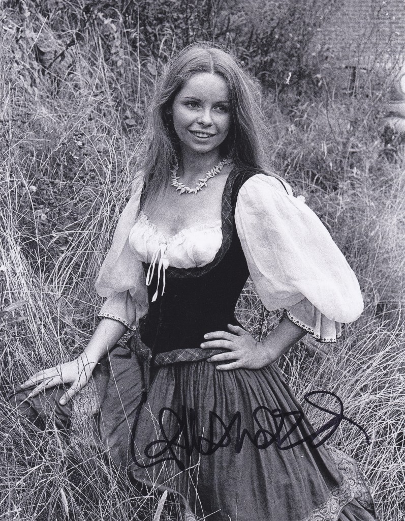 christina everitt recommends lalla ward nude pic