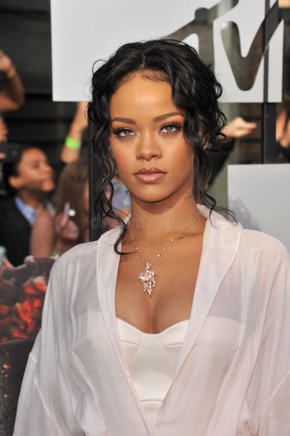 carol comiskey recommends rihanna hottest pics pic