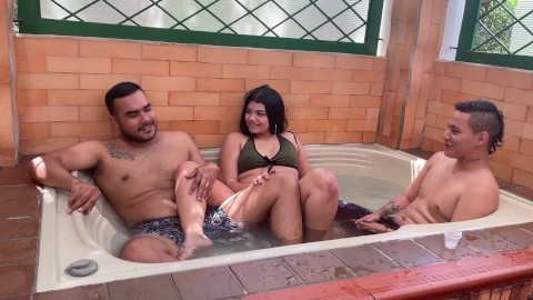 darren straley share threesome jacuzzi photos