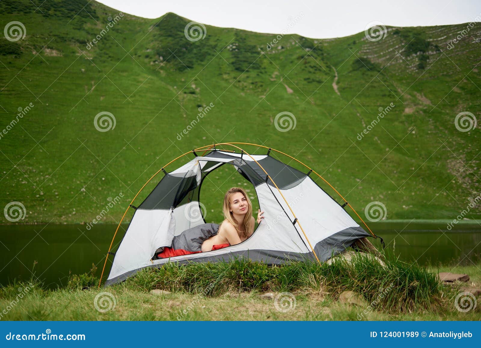 Nude Women Camping dawn hentai