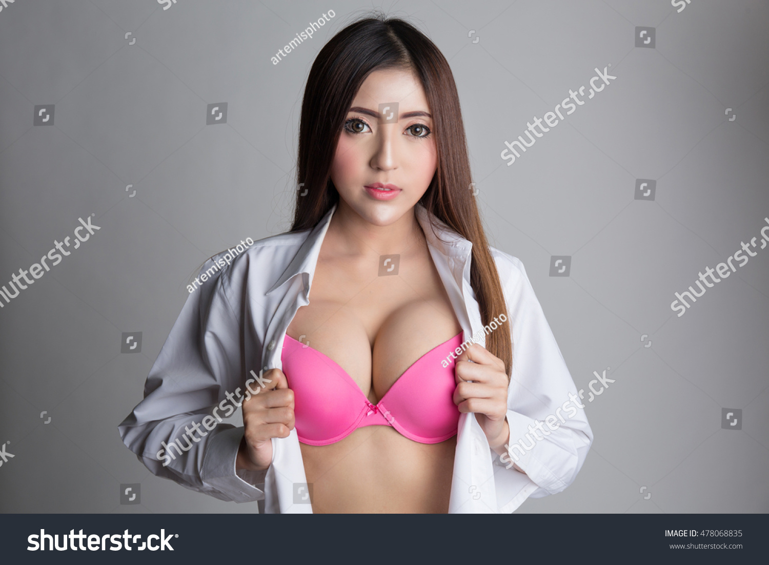 bu pun su add sexy women showing boobs photo