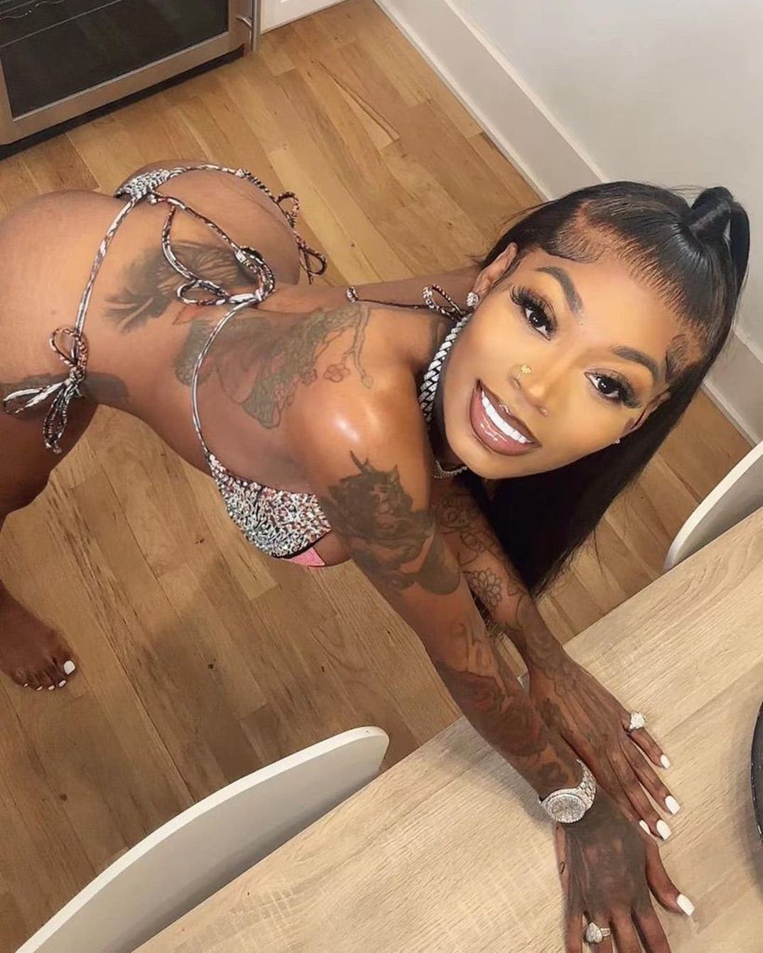 dony wu recommends Asian Doll In Bikini