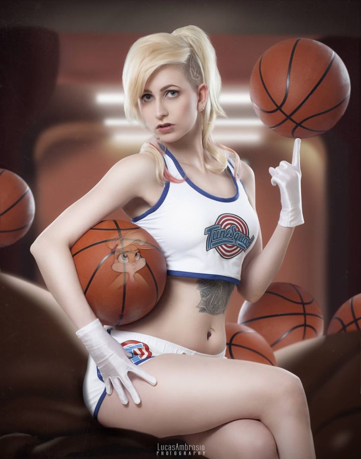 derek mcvey recommends Lola Bunny Cosplay