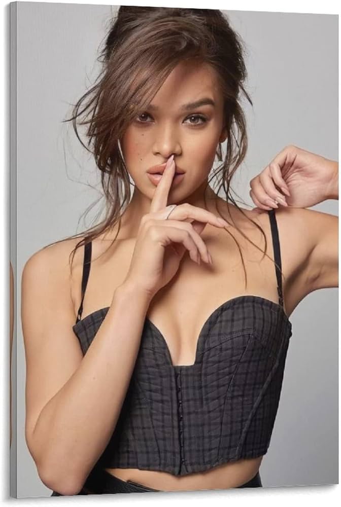 ahmad abou hussein recommends Hailee Steinfeld Lingerie