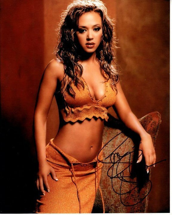 Leah Remini Sexy Picture tear vagina