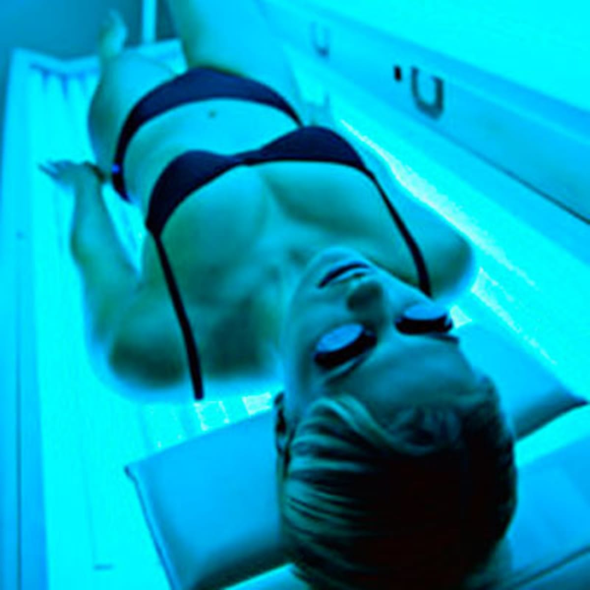 brittney lambert recommends tanning bed naked pic