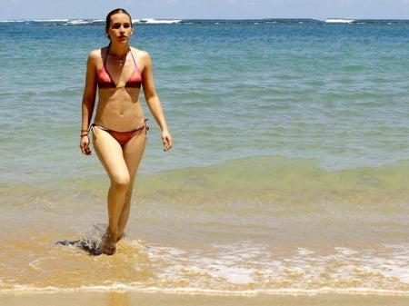 don trivett recommends piper perabo bikini pic