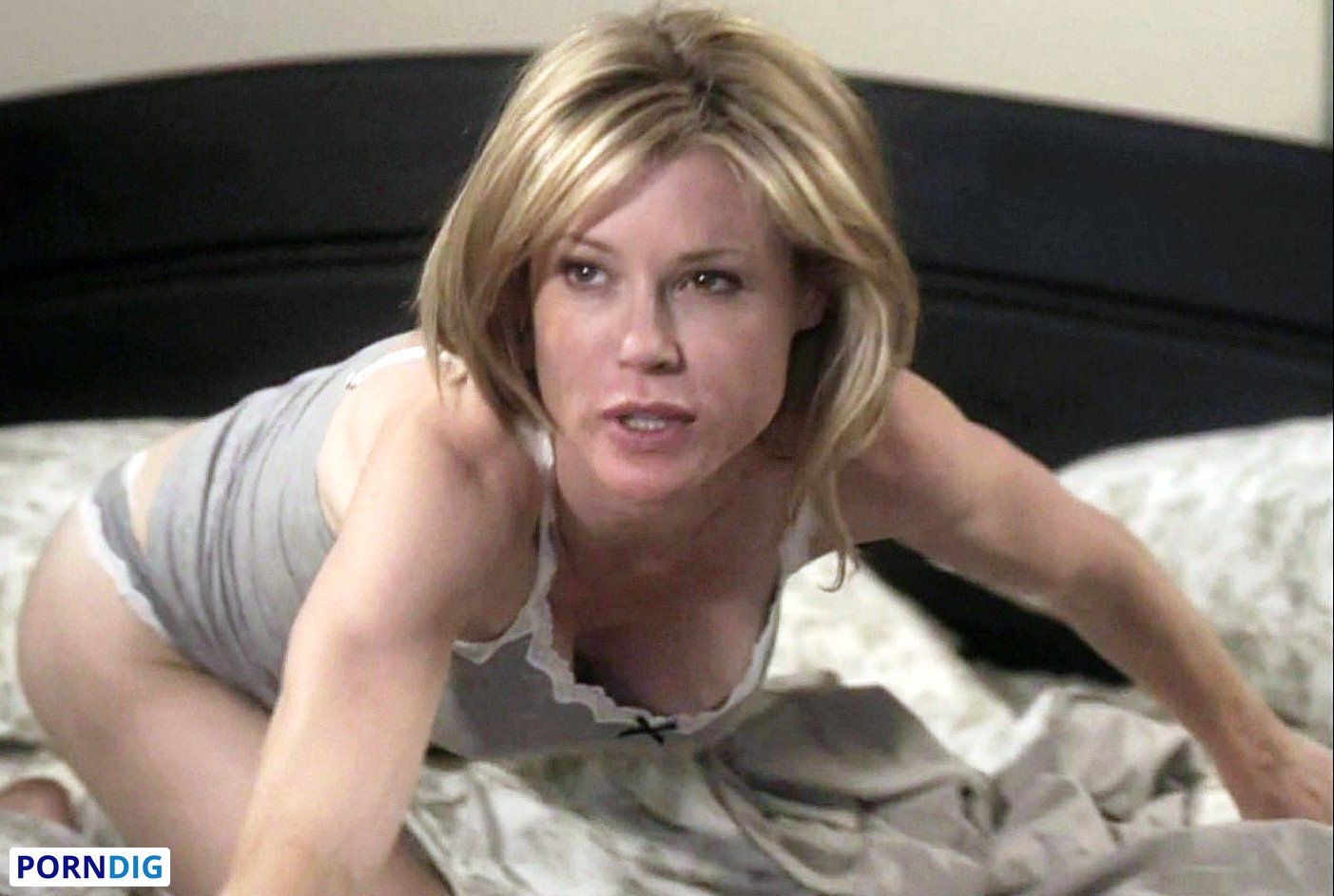 dawn cool recommends julie bowen nude images pic