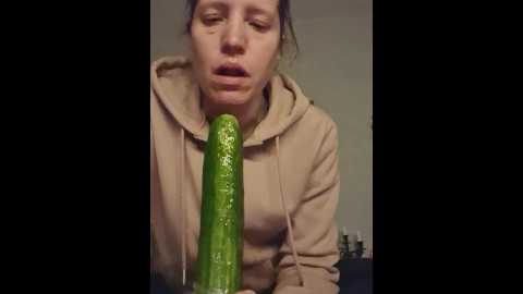 bayan abid recommends Deepthroating Cucumber