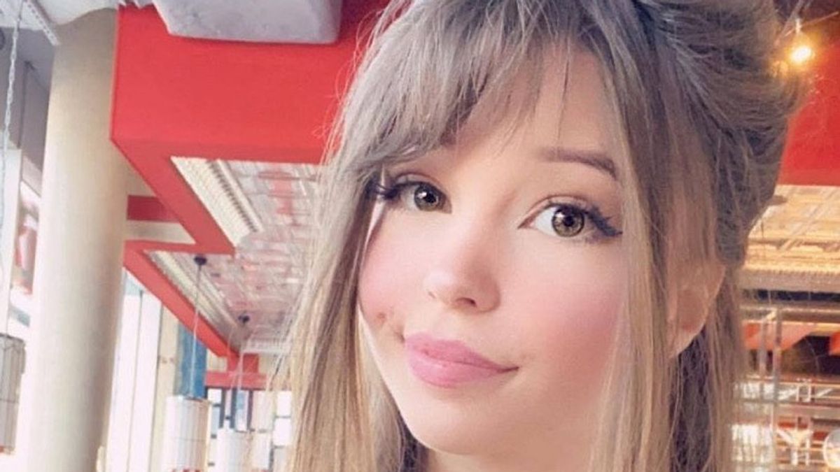 cassandra lebeau recommends belle delphine asshole pic