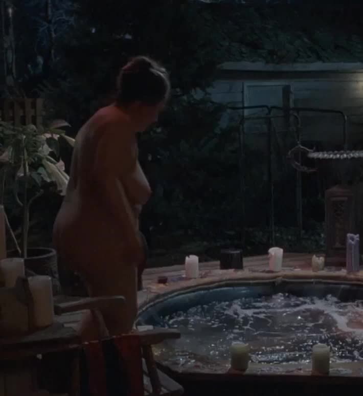 andrea essar add kathy bates nude scene photo