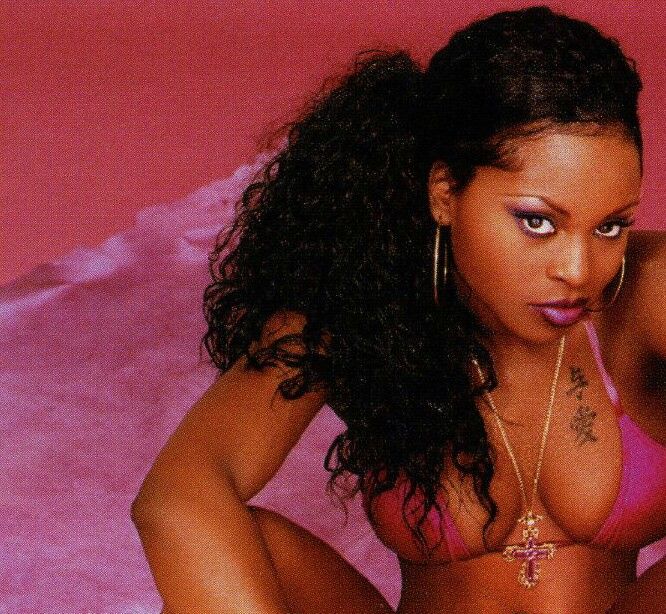 naked foxy brown