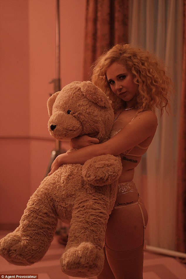 doris layton recommends Juno Temple Sexy