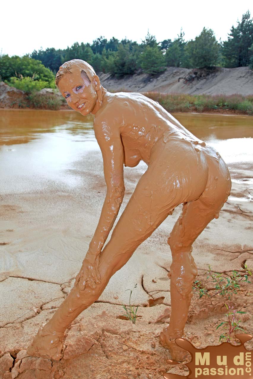 angela sperbeck recommends Mudding Nude