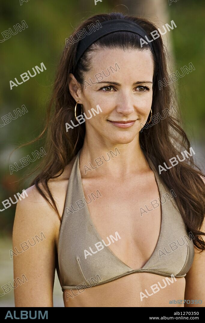 kristin davis in bikini