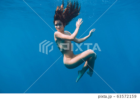 carol curtin recommends naked underwater pic