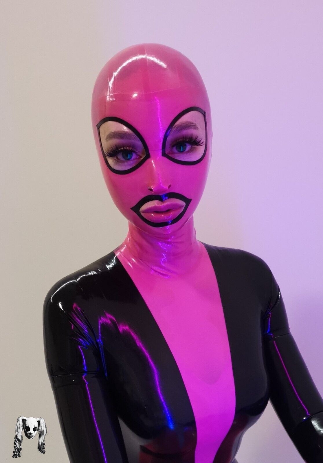 adrian vicol recommends latex gwen hood pic