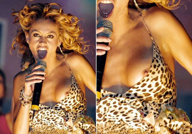 bill strockbine recommends paulina rubio nude pic