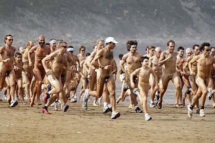 nude running