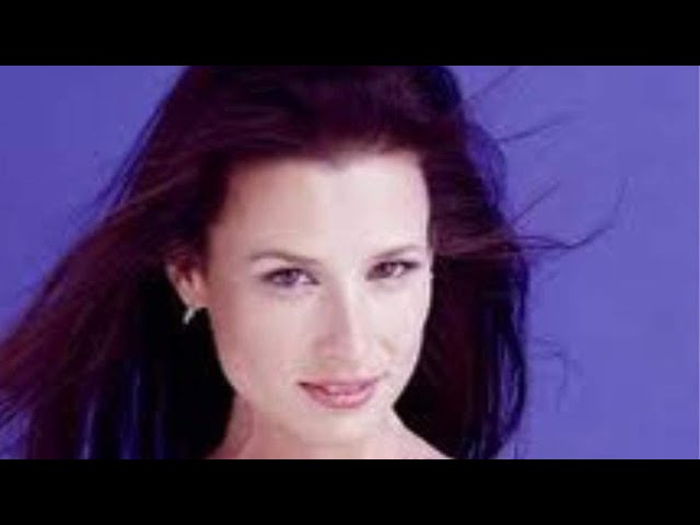 beatriz borja add shawnee smith sexy photo