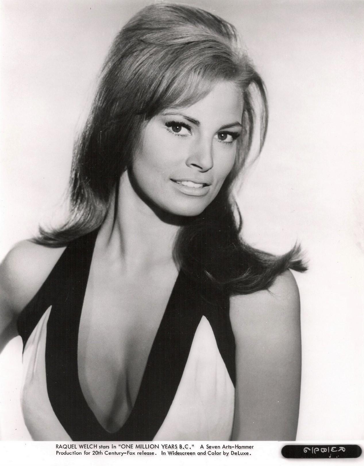 deepak mohnot recommends Raquel Welch Nu