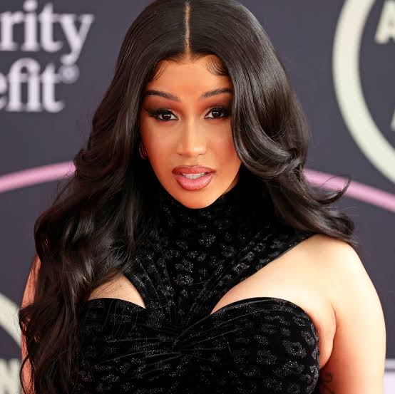 cardi b not wearing panties