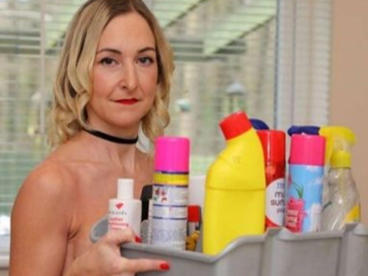 dolores zajac recommends Nude Housecleaning