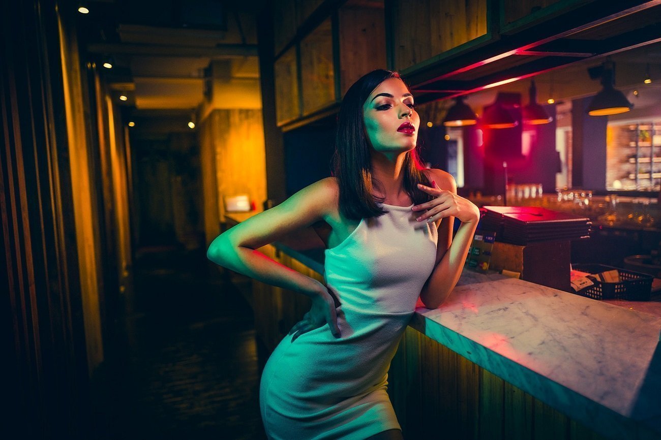 dinesh bhutani recommends asian blow job bar pic