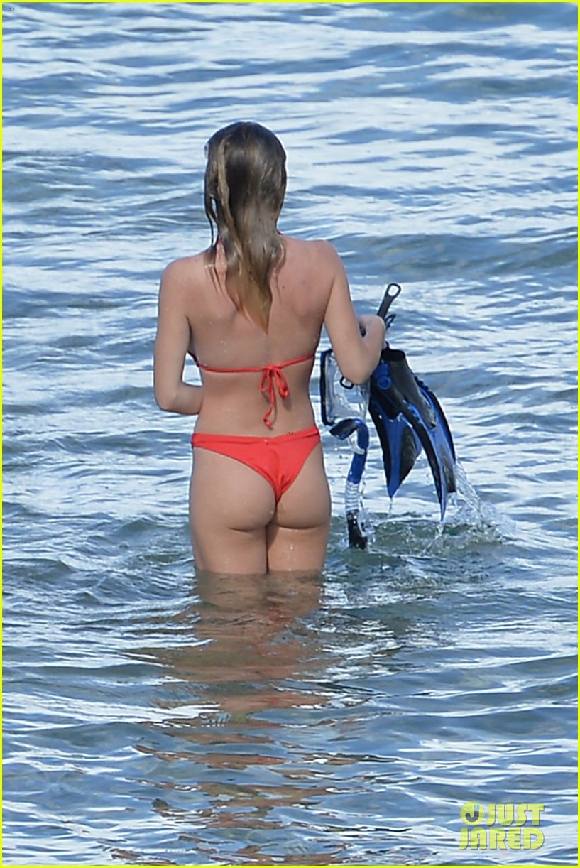 sydney sweeney thong