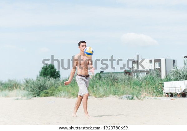 baris balci add photo playing volleyball naked