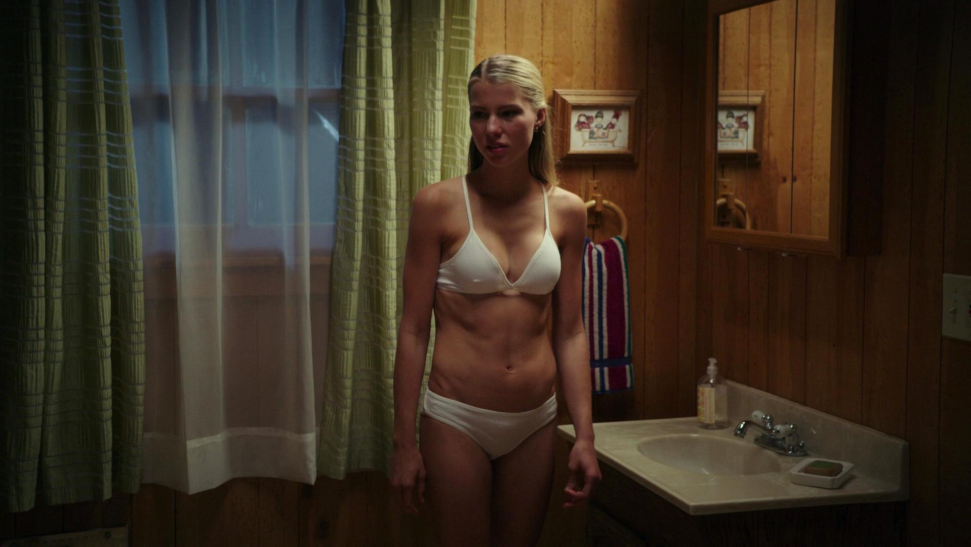 zombeavers nude