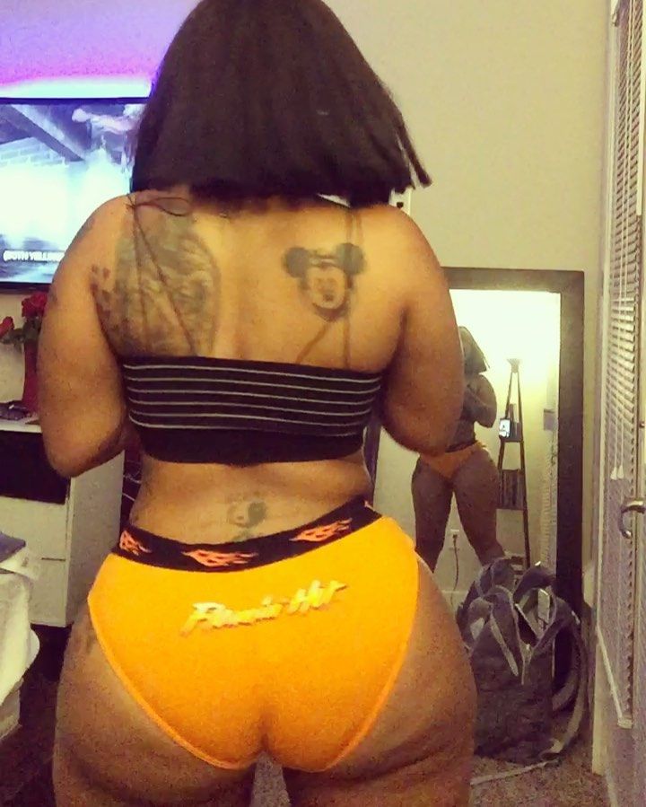 jhonni blaze booty