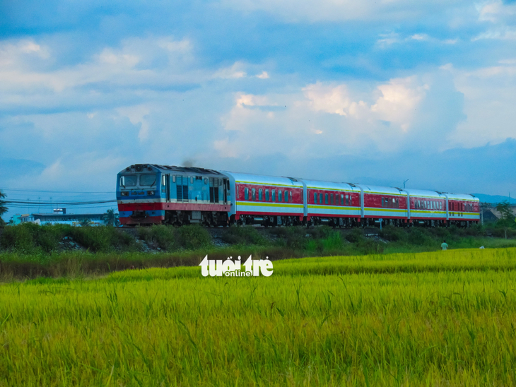 anson sun recommends asia train porn pic