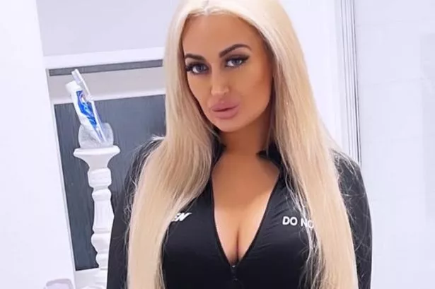 brittany roberto share blonde bbc onlyfans photos