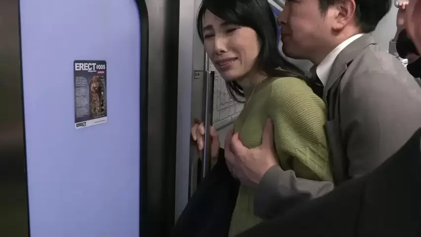 Milf On A Train jvbrtgzgaml thumb