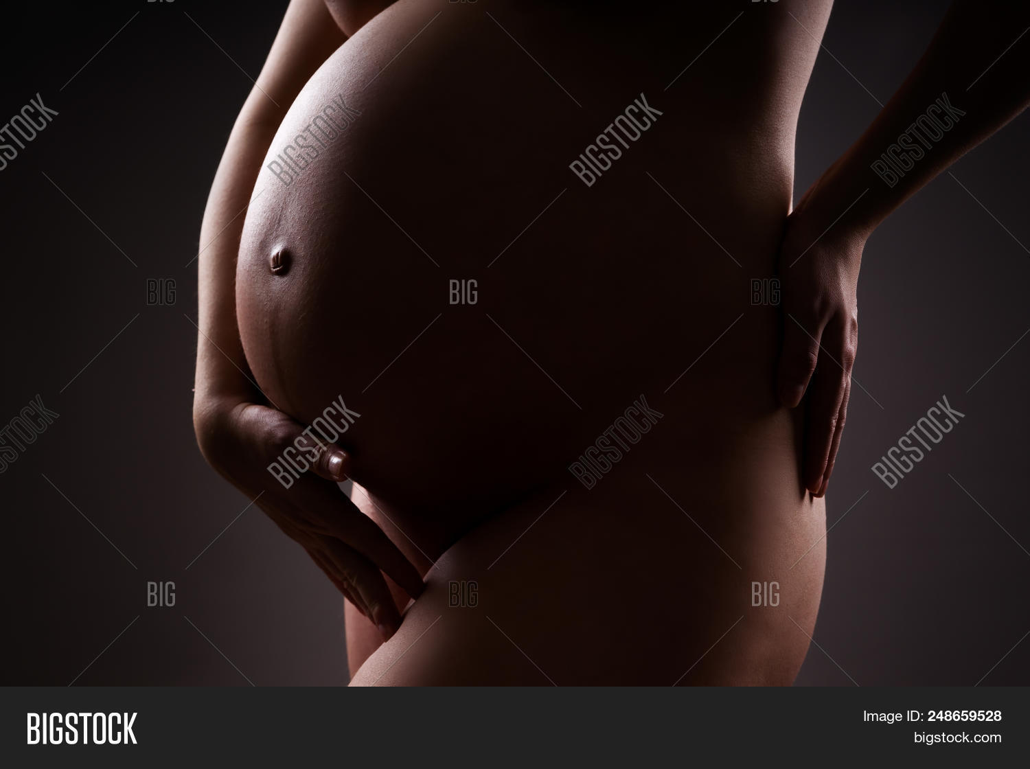 bruce dueck recommends sexy pregnant nude pic