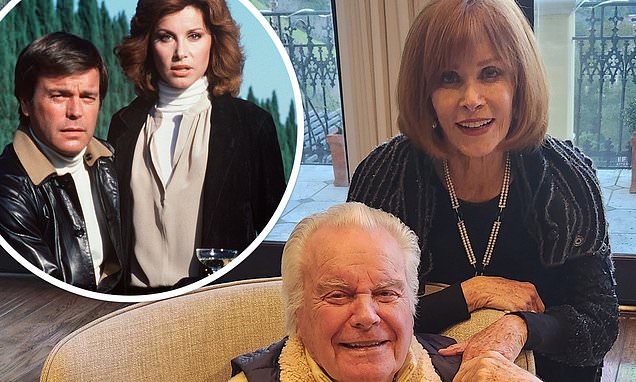 dave gowin recommends stefanie powers naked pic