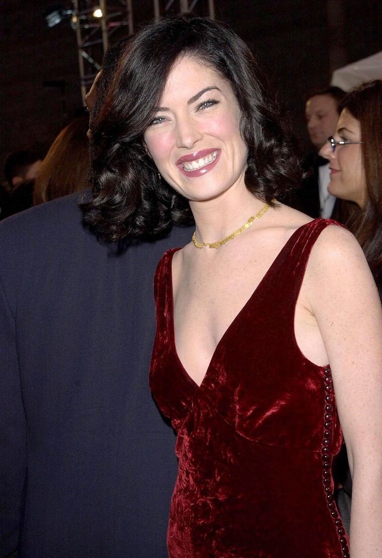 chris frelich recommends Lara Flynn Boyle Nude