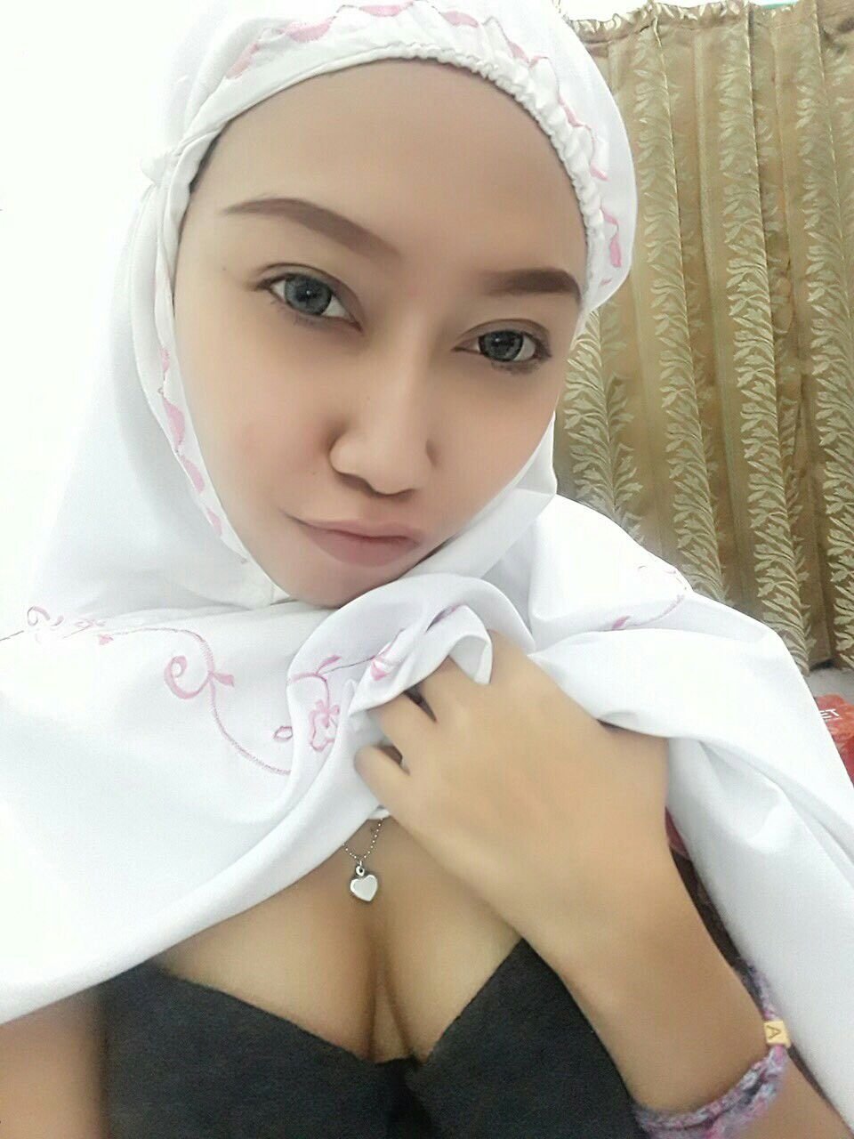 bokep tante hijab