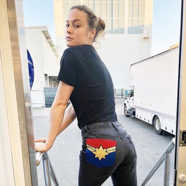 Brie Larson Booty curnen naked