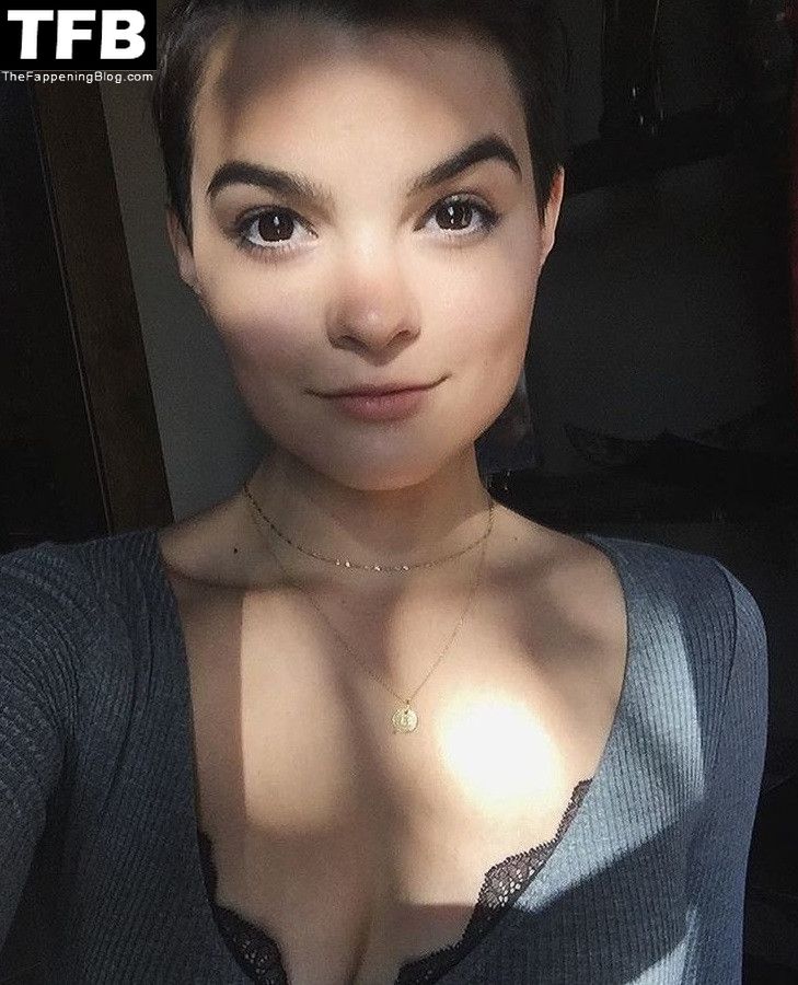 dan smitty smith recommends brianna hildebrand nude pic