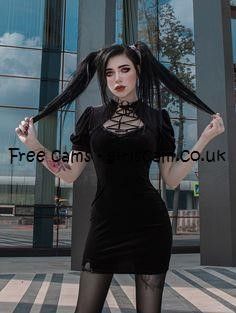 chad kroeger add goth cam girl photo