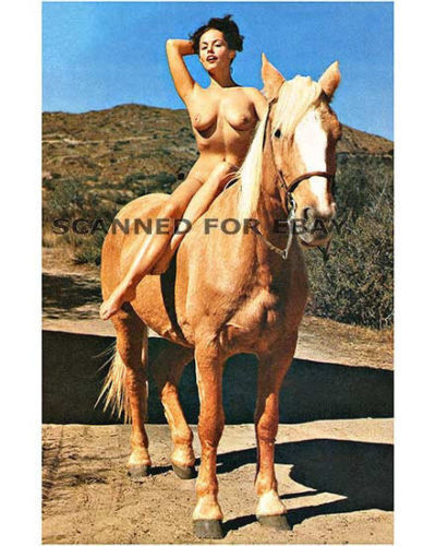 daniel kennell share nude women on horseback photos